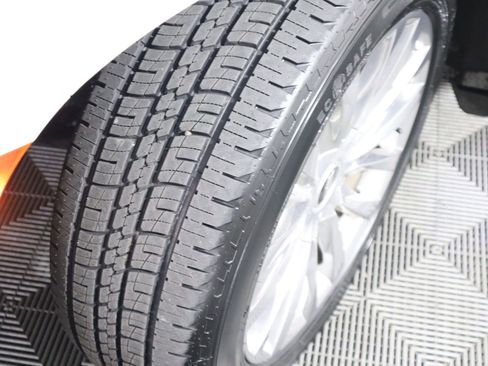 Used 2021 Cadillac Escalade ESV Premium Luxury w/ Driver Assist Tech Package image 22