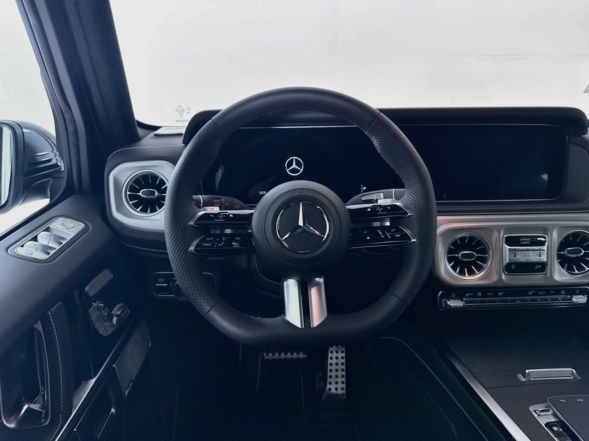 New 2027 Mercedes-Benz G 580 e image 25