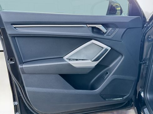 Used 2025 Audi Q3 2.0T Premium image 22