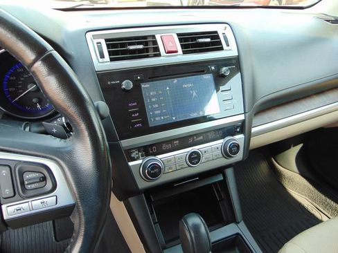 Used 2016 Subaru Outback 2.5i Limited AWD/4WD image 12