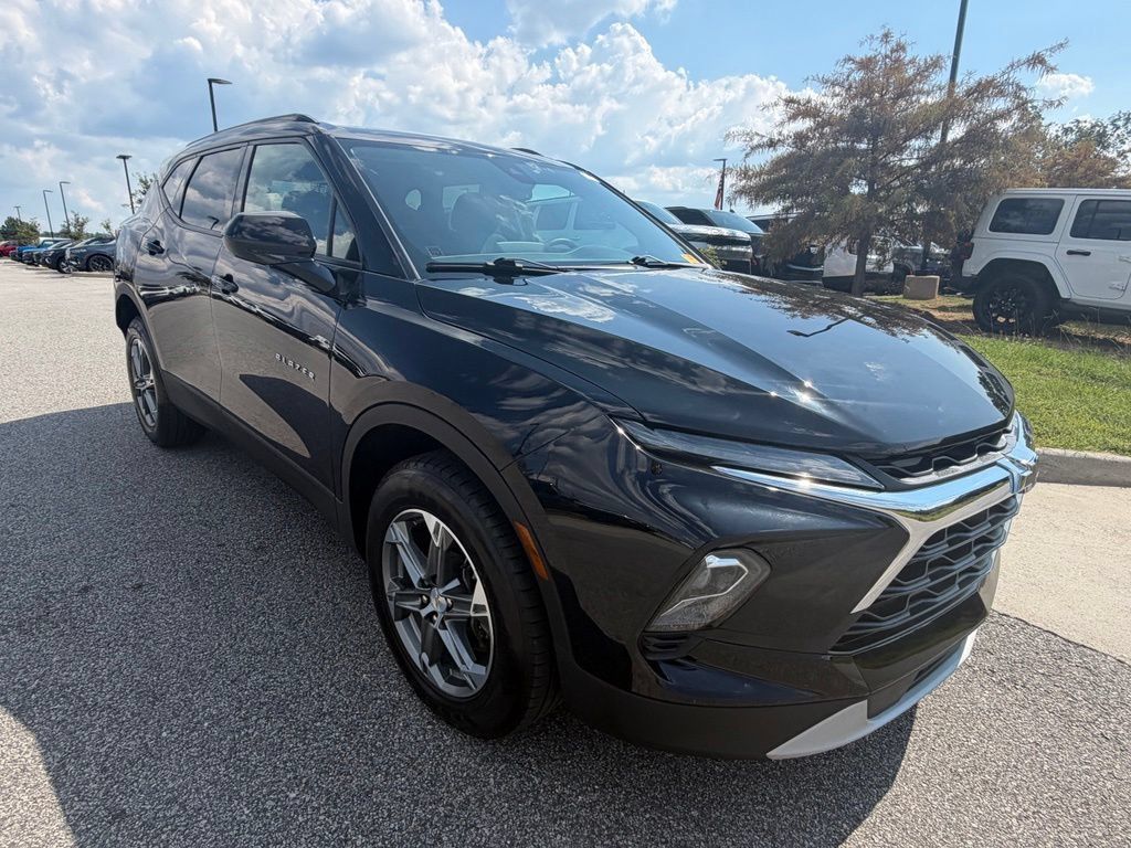 Used 2024 Chevrolet Blazer LT w/ Convenience Package FWD image 15
