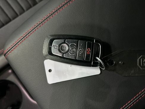 Used 2025 Ford Explorer ST-Line w/ ST-Line Street Pack image 21