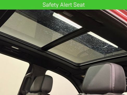 Certified 2021 GMC Yukon Denali image 28