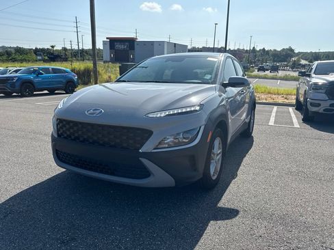 Used 2022 Hyundai Kona SE FWD image 5