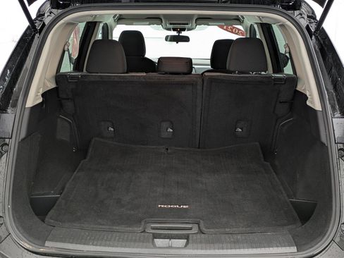 Used 2021 Nissan Rogue S image 10