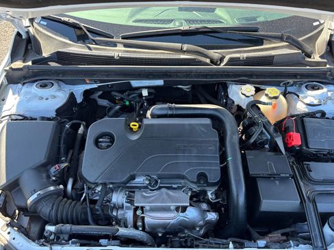 Used 2024 Chevrolet Malibu LT image 33