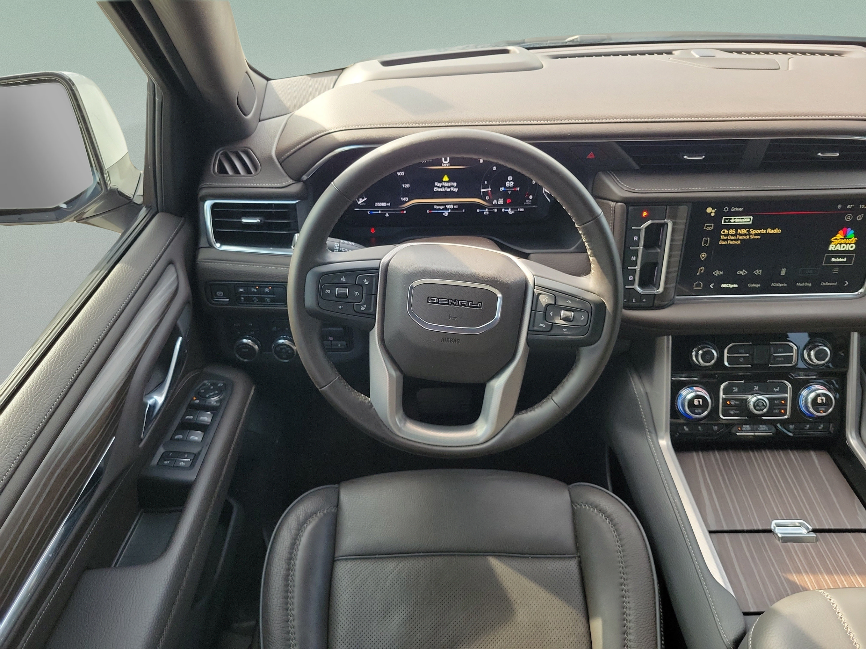 Used 2024 GMC Yukon Denali w/ Max Trailering Package AWD/4WD image 9