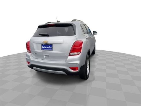 Used 2018 Chevrolet Trax LT w/ LT Convenience Package image 7