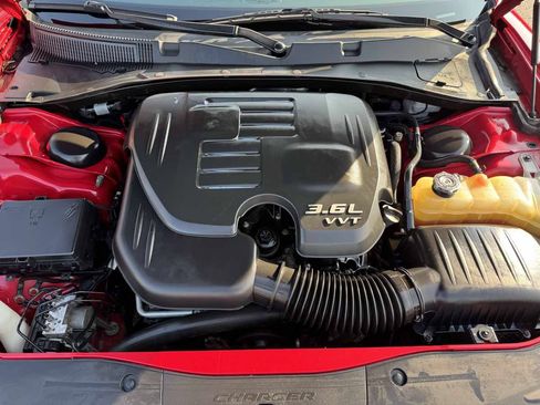 Used 2015 Dodge Charger SE w/ Power Sunroof Group RWD image 44