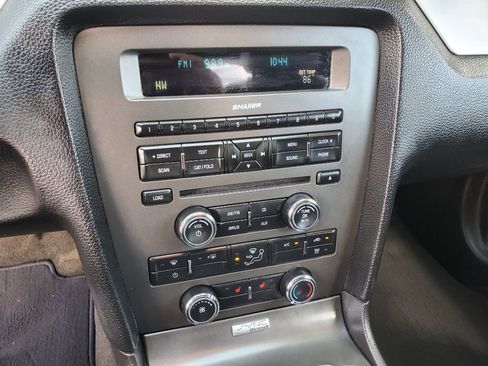 Used 2013 Ford Mustang Premium RWD image 20