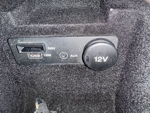 Used 2017 Jaguar F-PACE Prestige image 31