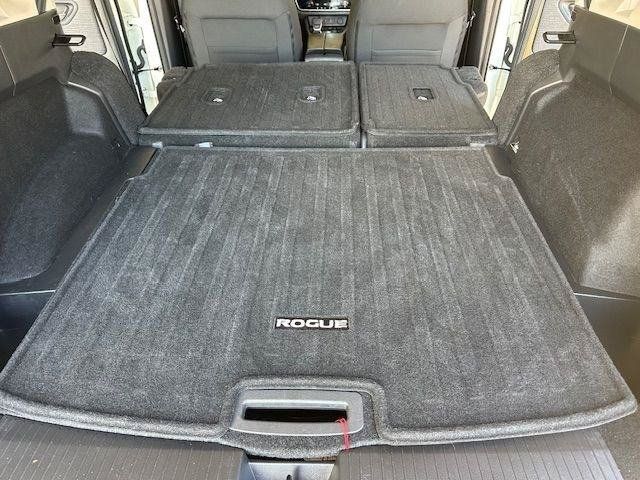 Used 2022 Nissan Rogue SV AWD/4WD image 28