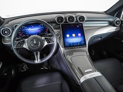 Certified 2025 Mercedes-Benz GLC 300 image 14