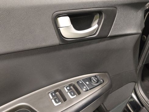 Used 2018 Kia Optima LX w/ 17" Alloy Wheels Package image 27