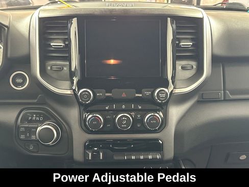 Used 2022 RAM 1500 Big Horn AWD/4WD image 49