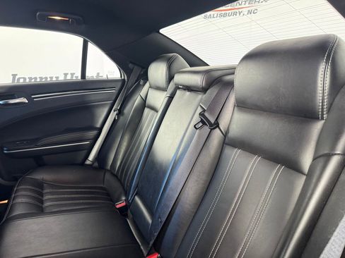 Used 2021 Chrysler 300 S RWD image 11