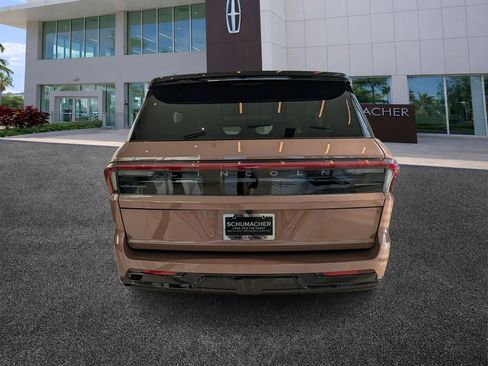 New 2026 Lincoln Navigator L Black Label AWD/4WD image 6