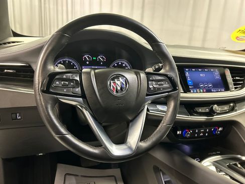 Used 2023 Buick Enclave Essence image 15