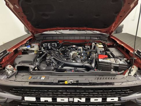 Used 2023 Ford Bronco Wildtrak AWD/4WD image 31