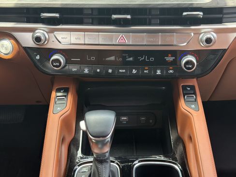 Used 2025 Kia Telluride EX X-Line AWD/4WD image 18