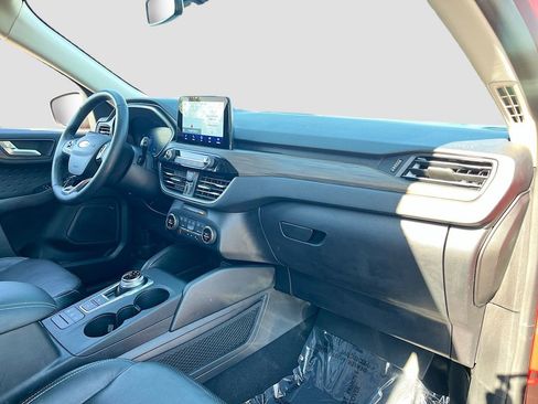 Used 2020 Ford Escape Titanium image 30