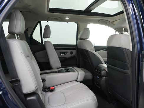 Used 2024 Honda Pilot Touring image 14