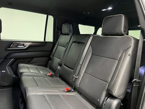 Used 2025 GMC Yukon XL Elevation AWD/4WD image 46