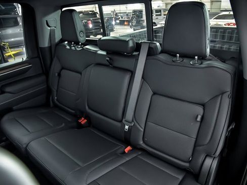 New 2025 GMC Sierra 2500 Denali w/ Denali Reserve Package image 10