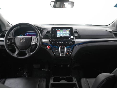 Used 2023 Honda Odyssey Touring image 17