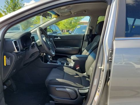 Used 2022 Kia Sportage LX AWD/4WD image 19
