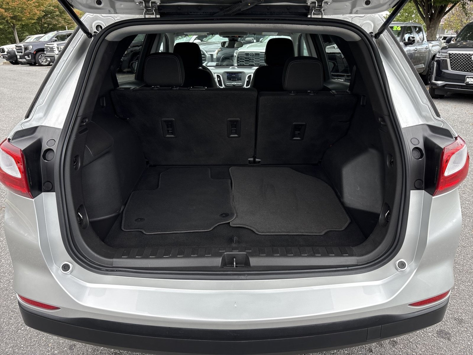 Used 2021 Chevrolet Equinox LS w/ LPO, Blackout Package AWD/4WD image 24