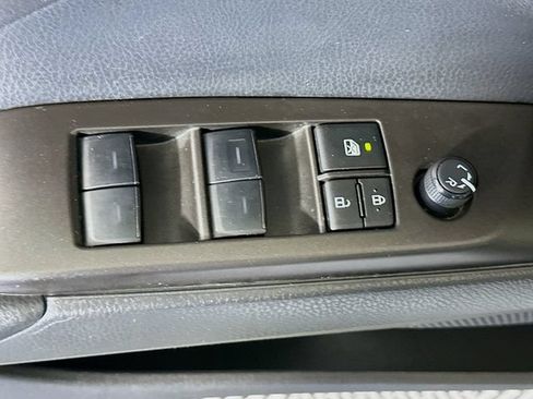 Certified 2023 Toyota Camry SE FWD image 19