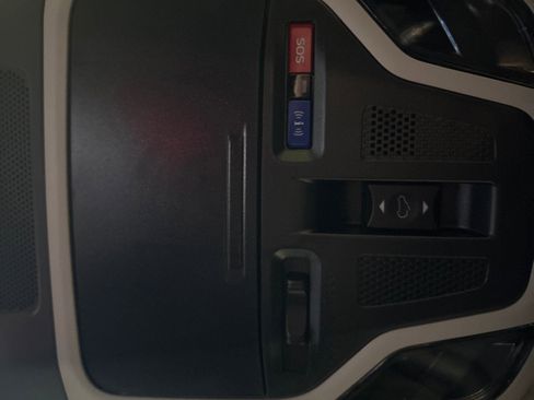 Certified 2025 Subaru Outback Limited w/ Popular Package #2 image 31