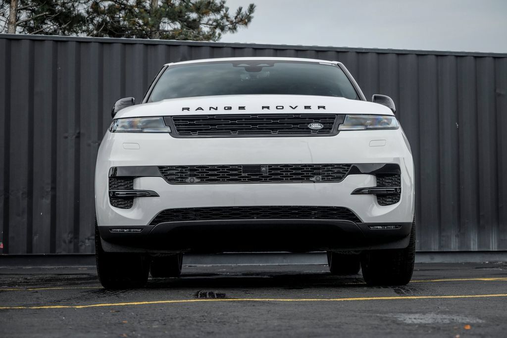 New 2026 Land Rover Range Rover Sport SE AWD/4WD image 5