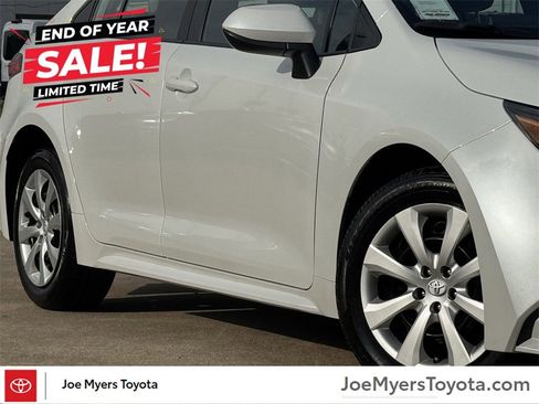 Used 2025 Toyota Corolla LE image 7