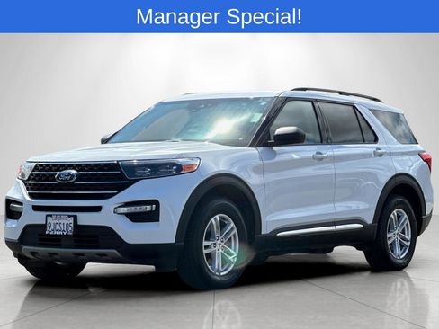 Used 2022 Ford Explorer XLT w/ Equipment Group 202A image 7