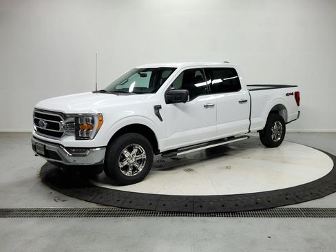 Used 2022 Ford F150 XLT w/ Equipment Group 302A High AWD/4WD image 4