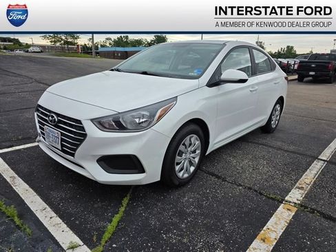 Used 2020 Hyundai Accent SE FWD image 1