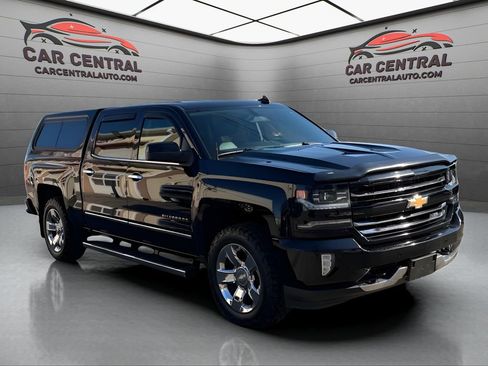 Used 2018 Chevrolet Silverado 1500 LTZ Z71 w/ LTZ Plus Package AWD/4WD image 7