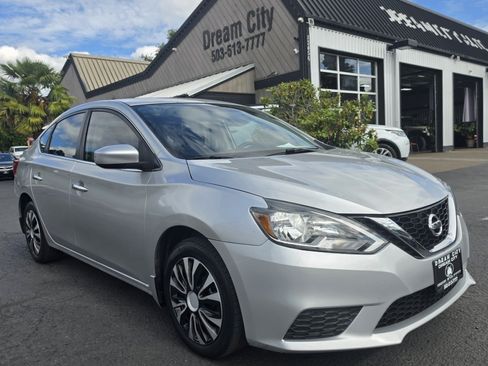 Used 2016 Nissan Sentra S FWD image 1