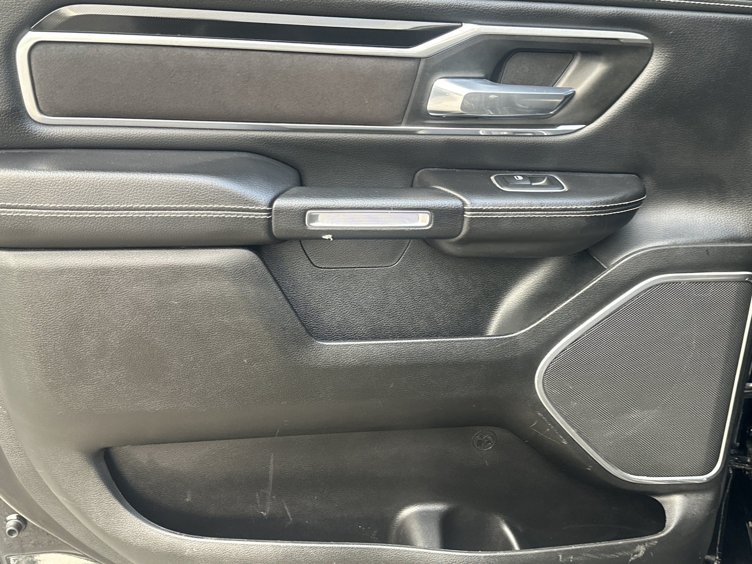 Used 2022 RAM 1500 Laramie RWD image 20