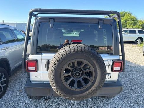 Used 2023 Jeep Wrangler Unlimited Sport AWD/4WD image 5