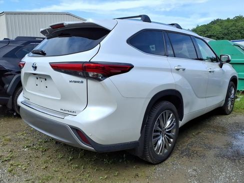 Used 2022 Toyota Highlander Platinum AWD/4WD image 13