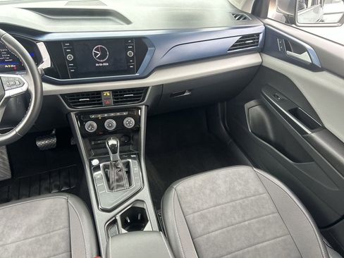 Used 2023 Volkswagen Taos SE image 12