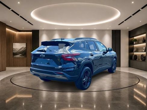 Used 2024 Chevrolet Trax ACTIV w/ Driver Confidence Package FWD image 6