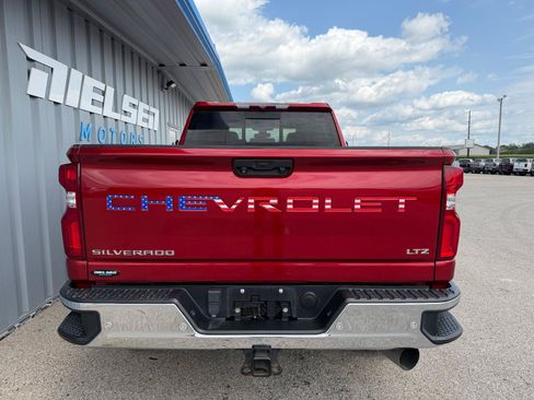 Used 2021 Chevrolet Silverado 2500 LTZ w/ LTZ Convenience Package AWD/4WD image 7
