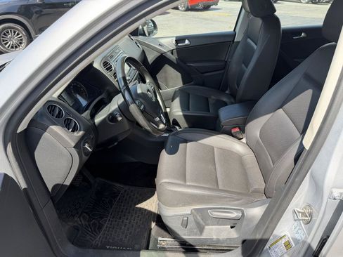 Used 2016 Volkswagen Tiguan S AWD/4WD image 9