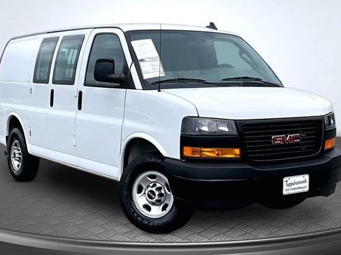 Used 2021 GMC Savana 2500 w/ Enhanced Convenience Package RWD image 3