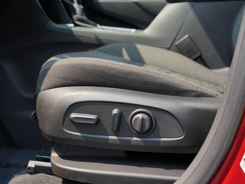 Certified 2022 Chevrolet Equinox LT AWD/4WD image 15