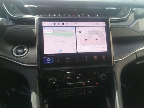 Used 2022 Jeep Grand Cherokee Limited 4xe image 25